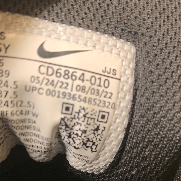 Boy’s 6.5Y Nike Airmax Excee - Picture 7 of 7